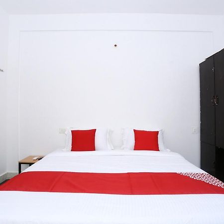 Oyo Flagship Kaveri Tourist Home غوروفايور المظهر الخارجي الصورة