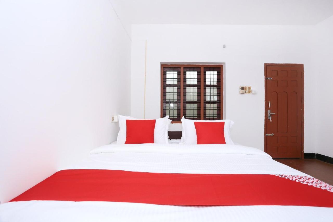 Oyo Flagship Kaveri Tourist Home غوروفايور المظهر الخارجي الصورة